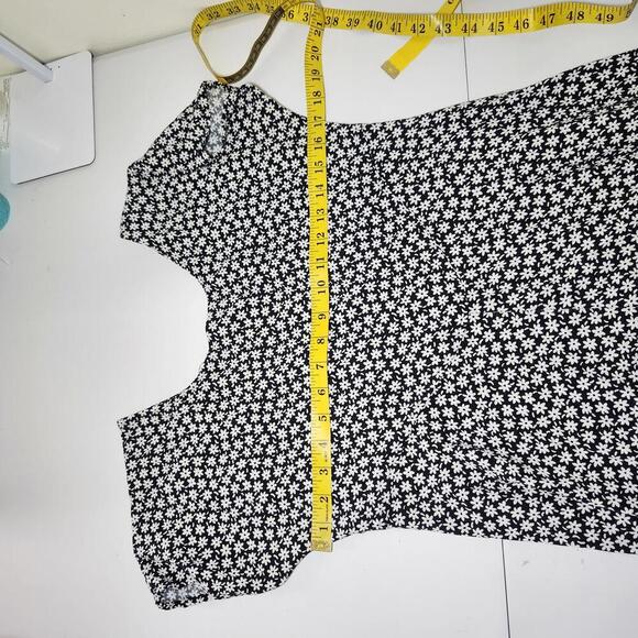 Avocado Women's Black and White Floral Casual Dress - Picture 7 of 8